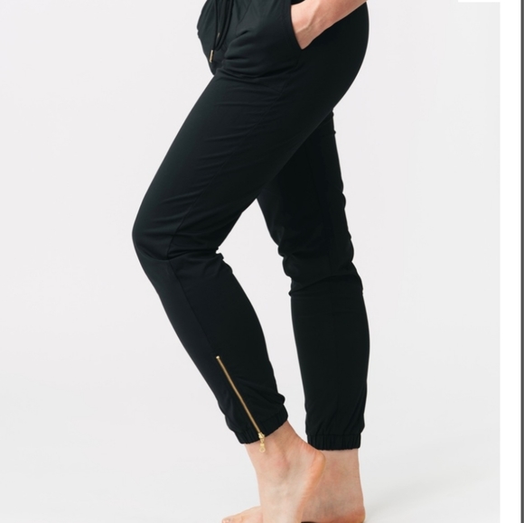 Zyia Black Peak Zipper Jogger on Sale 